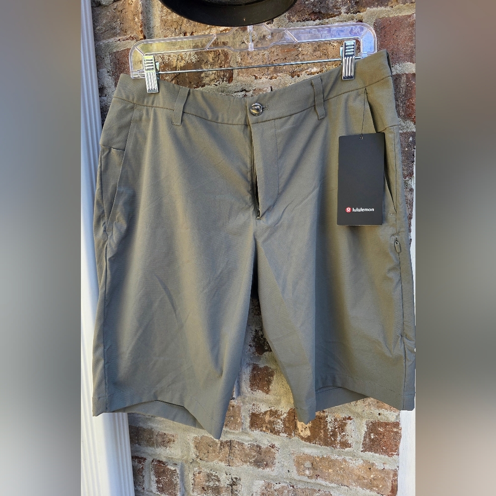 lululemon Men's Shorts in Khaki